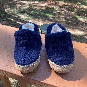 L. L. Bean fleece and leather shoes